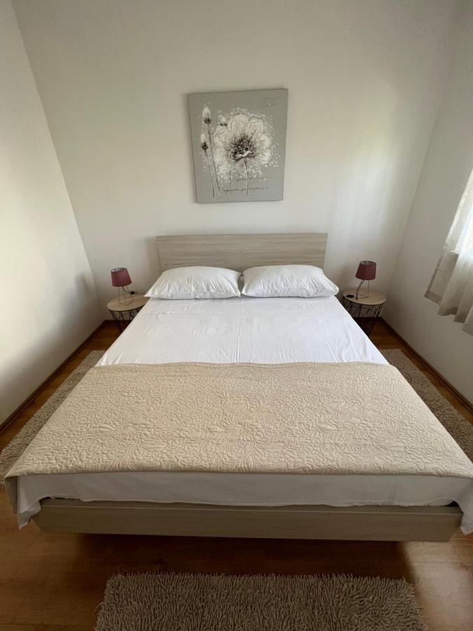 Apartman Burcul Sukošan Esterno foto